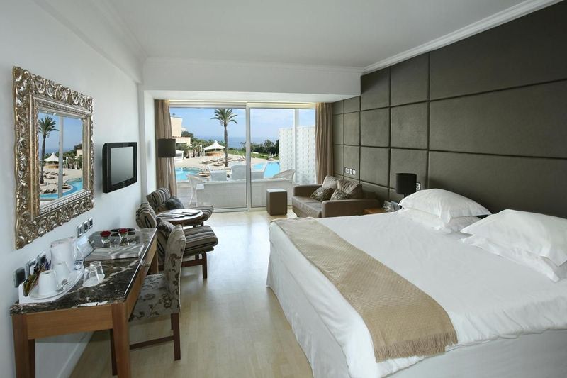 Grecian Park Hotel - Image 3