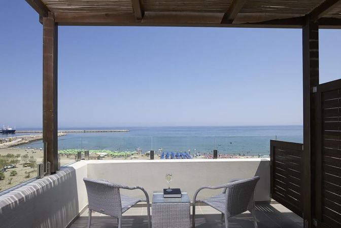 balkon og havudsigt