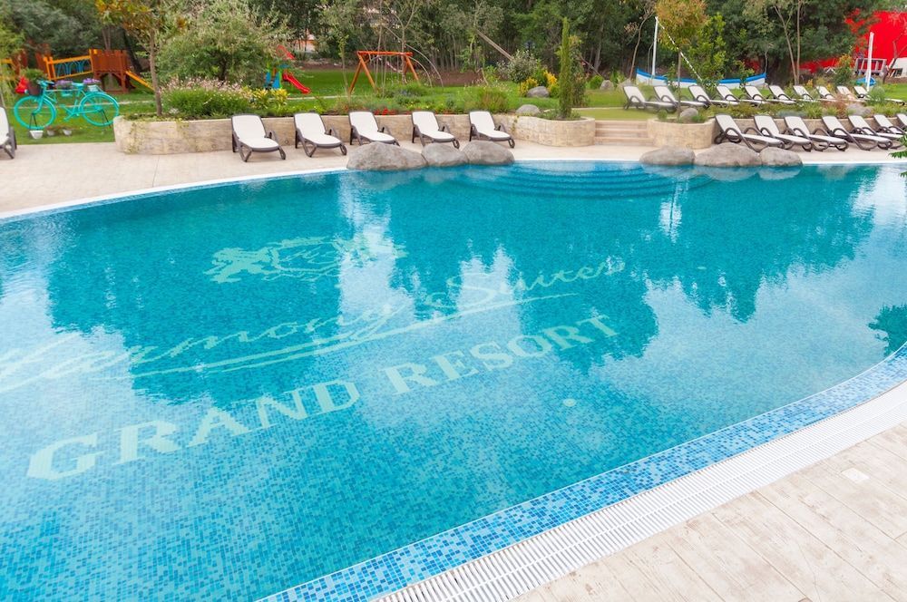 Harmony Suites Grand Resort - Image 10