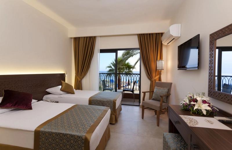 Alaaddin Beach Hotel - Image 3
