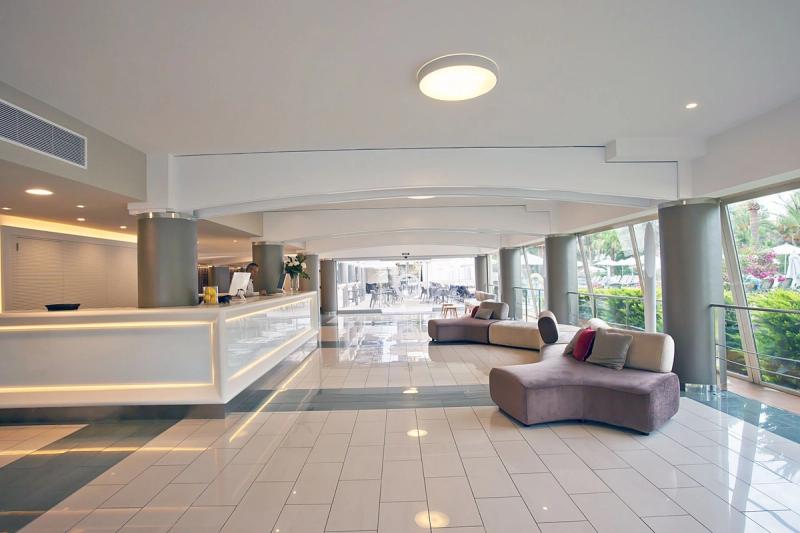 Fergus Bermudas Hotel - Image 4