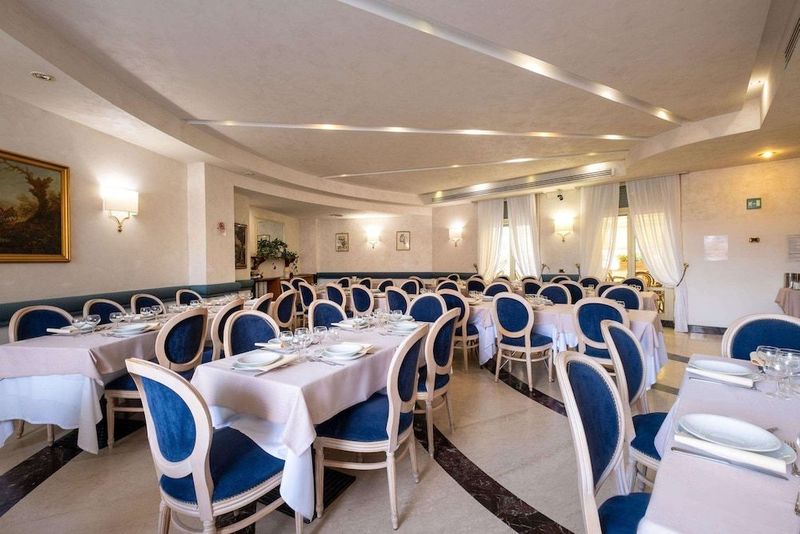 Quality Hotel Nova Domus - Image 5