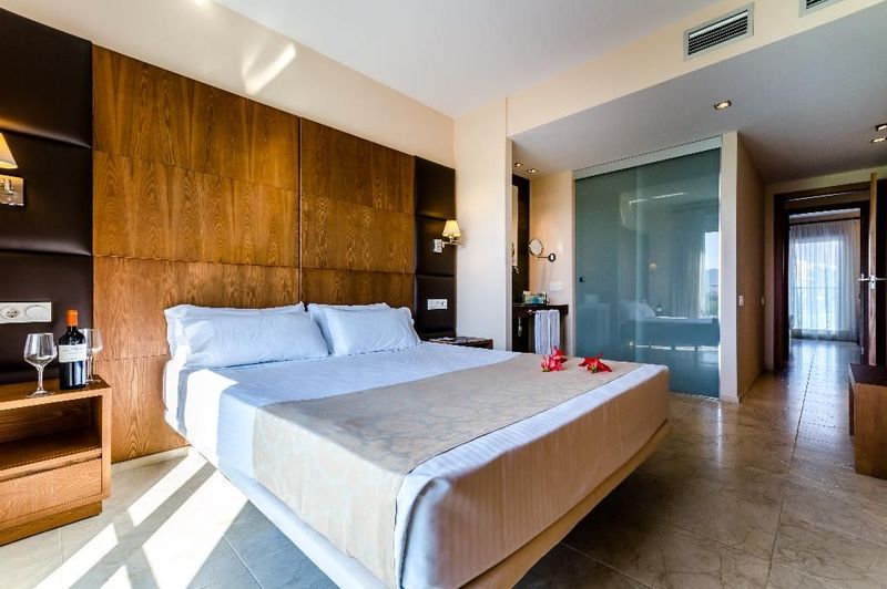 El Plantio Golf Resort - Image 2