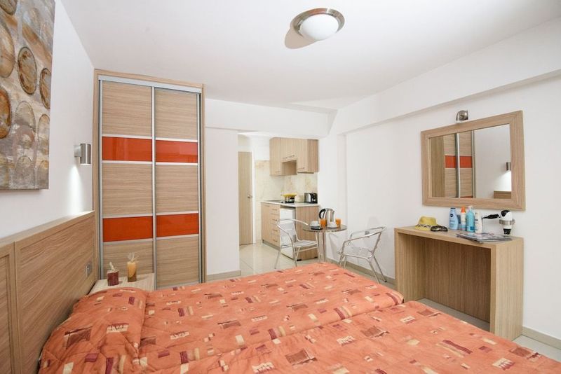 Paul-Marie Hotel Apartments - Image 10