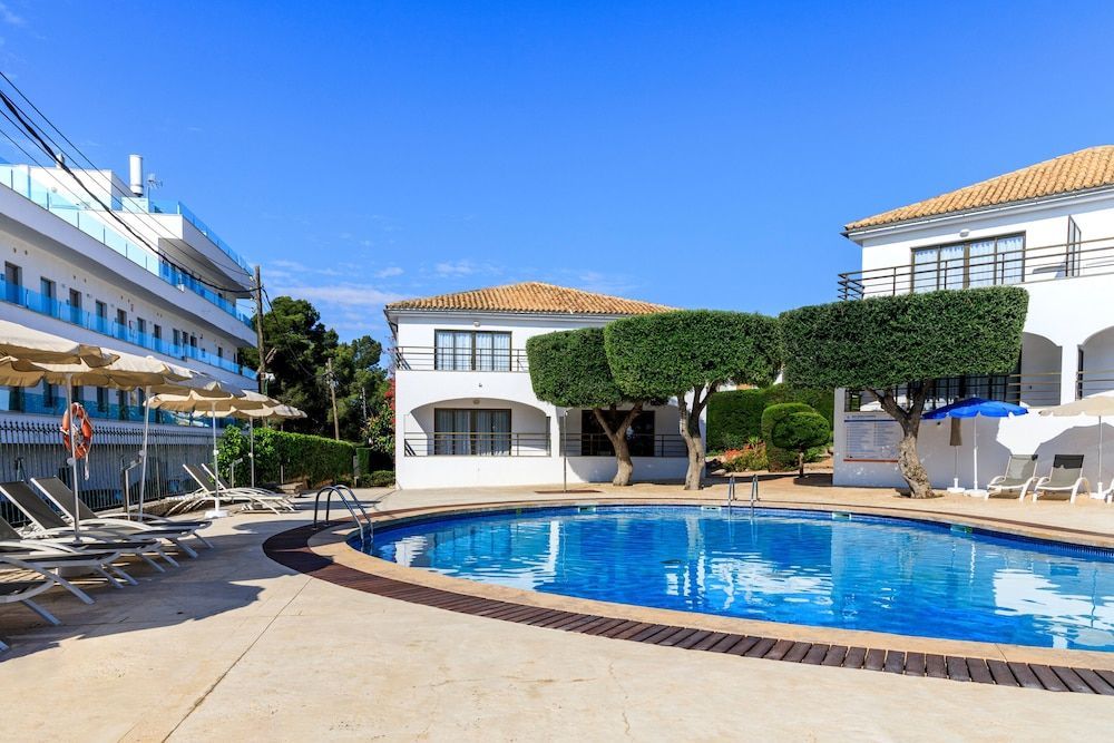 Mar Hotels Alcanada - Image 7