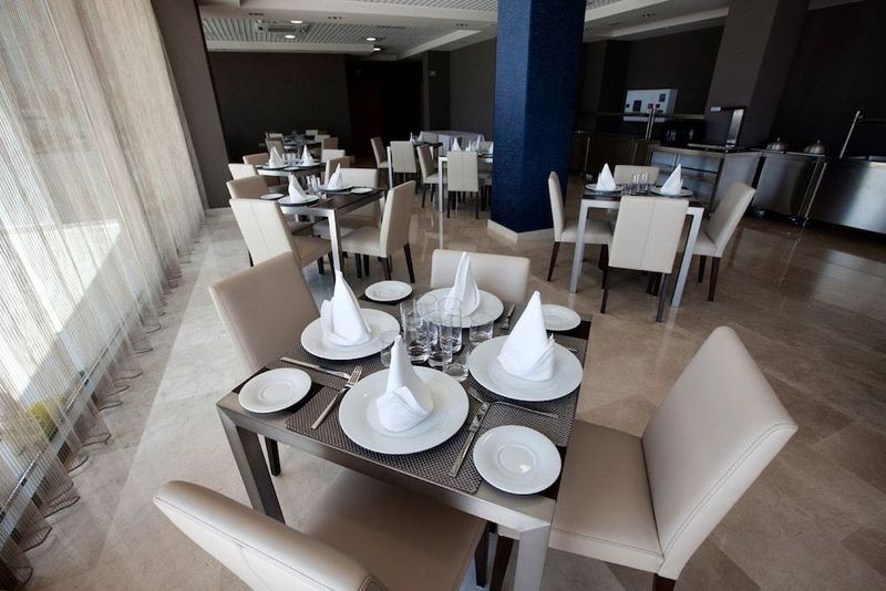 Hotel Allon Mediterrania - Image 8