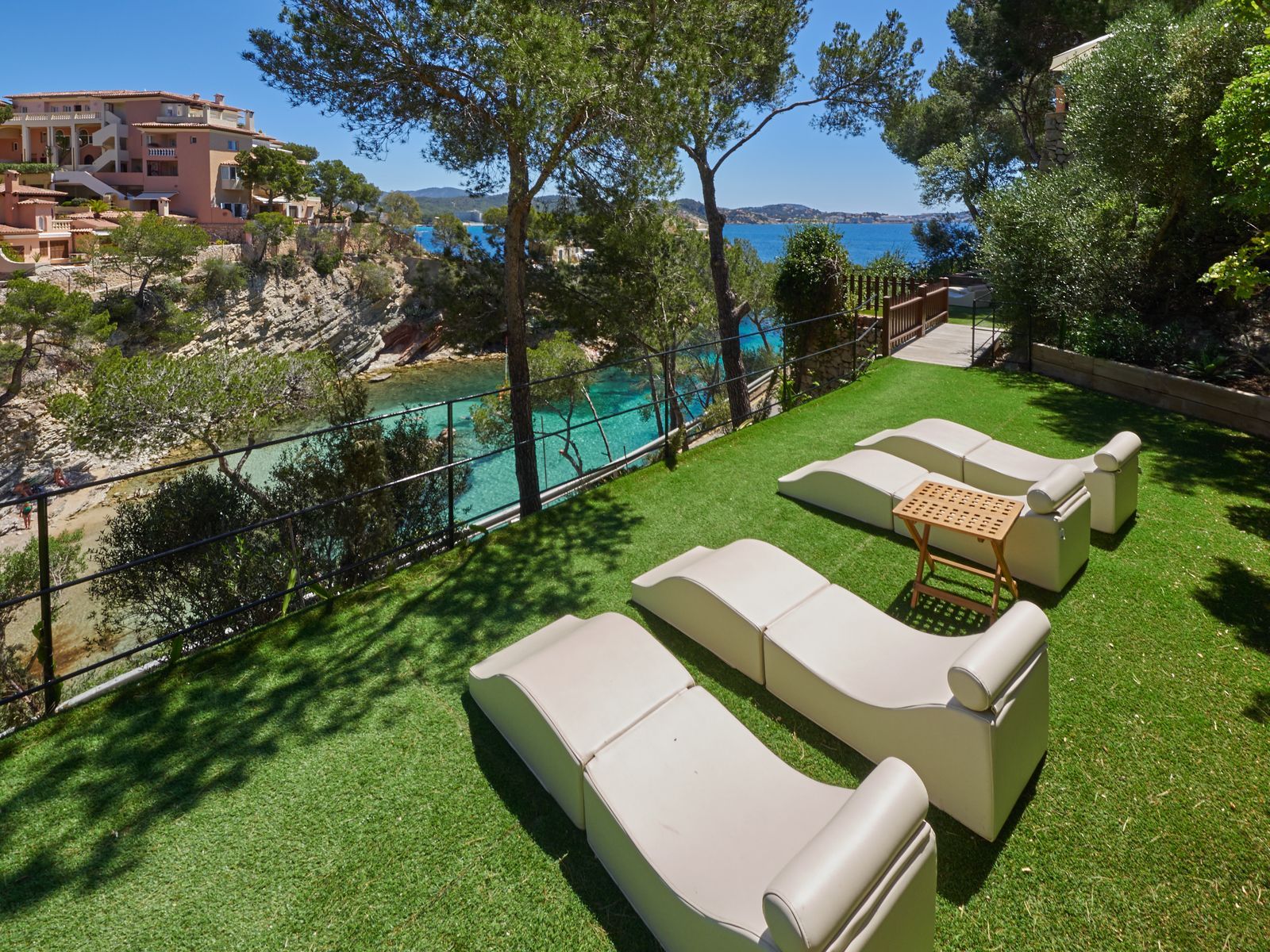Hotel Petit Cala Fornells - Image 5