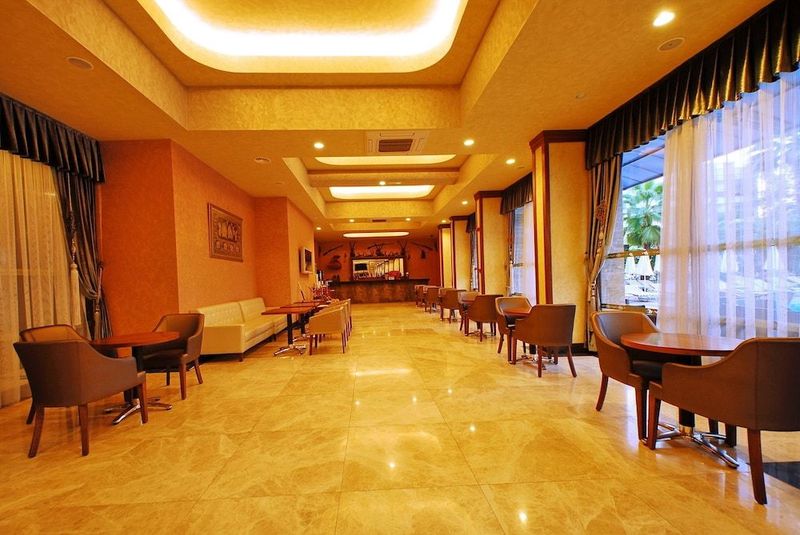 Pasa Beach Hotel - Image 6