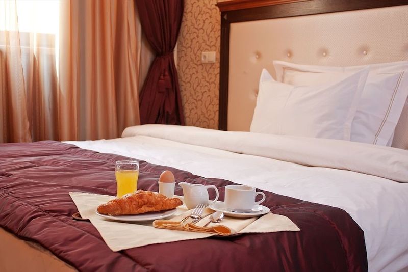 Best Western Plus Bristol Hotel - Image 7