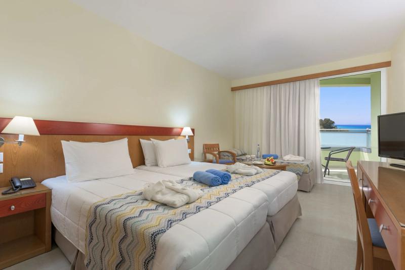 Avra Beach Resort Hotel & Bungalows - Image 6