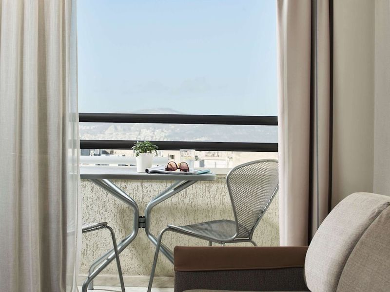Novotel Athenes - Image 4