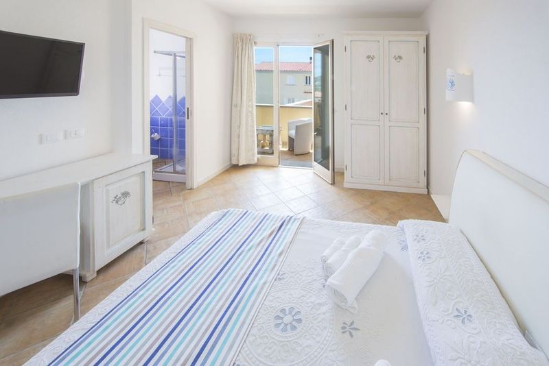 Olbia City Hotel - Image 4