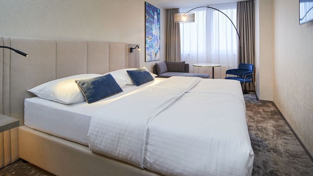 Orea Hotel Pyramida - Image 3