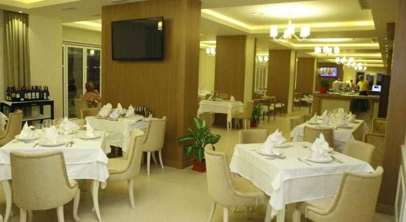 Palace Hotel & Spa - Image 10