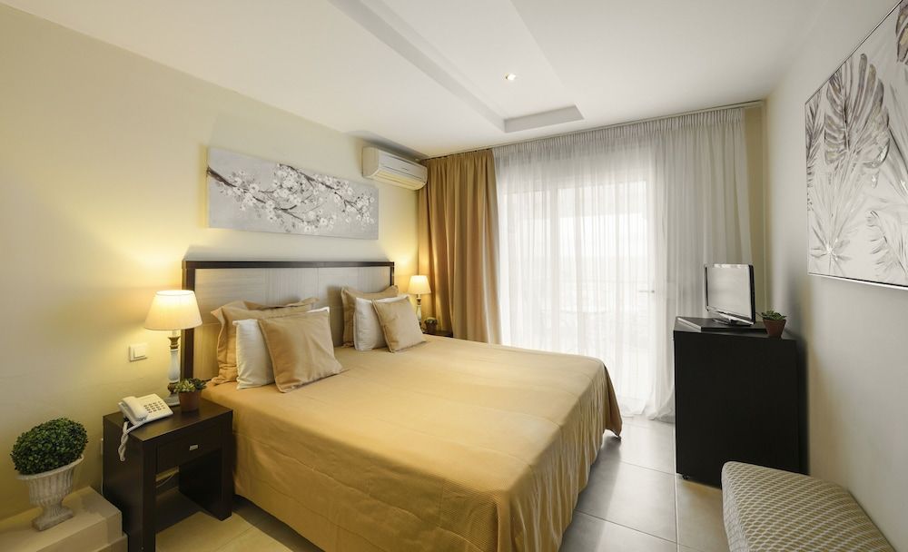 Alkyonis Hotel - Image 3