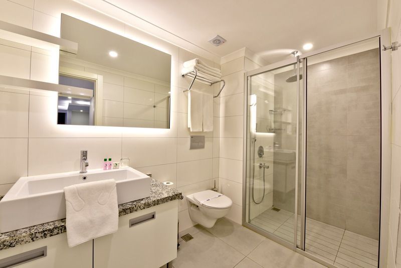 Green Garden Suites Hotel - Image 9