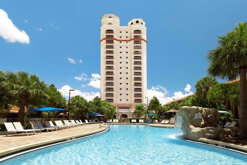 DoubleTree by Hilton Hotel Orlando at SeaWorld - Image 3