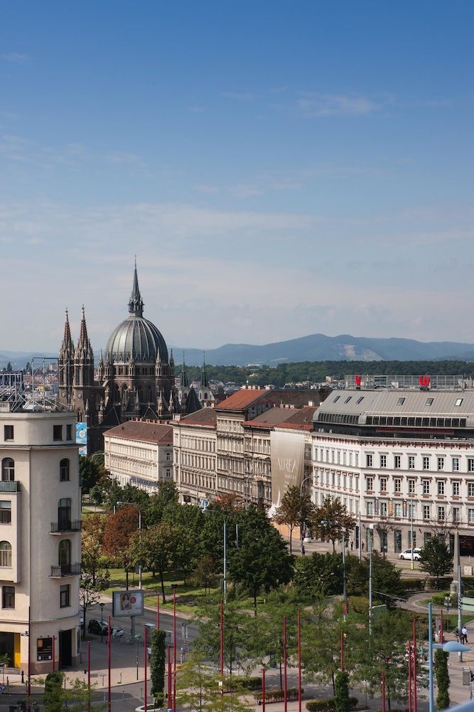 InterCityHotel Wien - Image 8