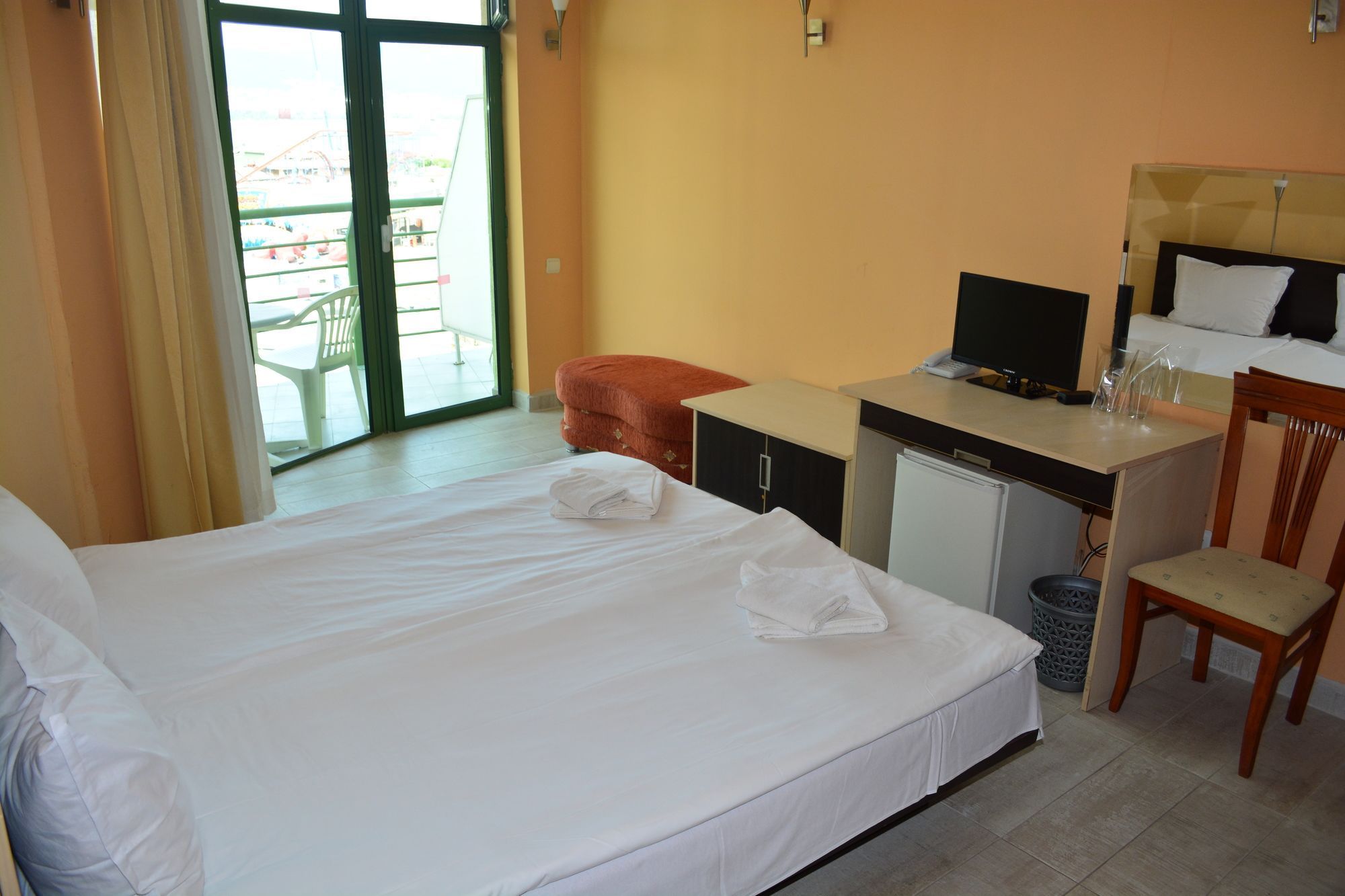 Hotel Juli - Image 8