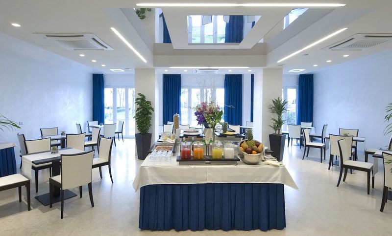 Mercure Rimini Lungomare - Image 7