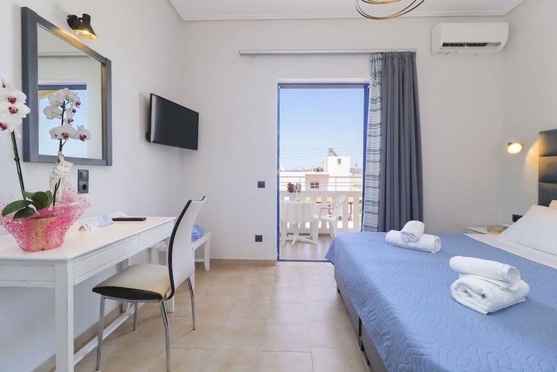 Alexis Hotel - Image 8
