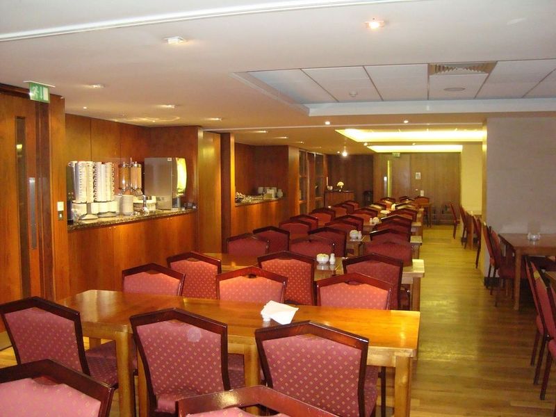 Central Park Hotel - Image 7