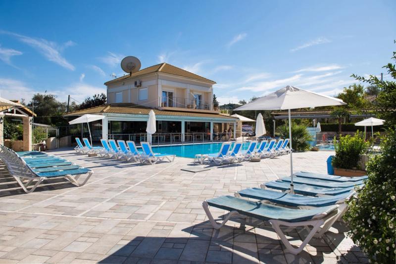 Kavos Plaza Hotel - Image 4