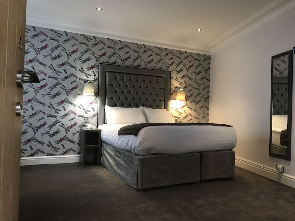 The Beverley Hotel London - Image 7
