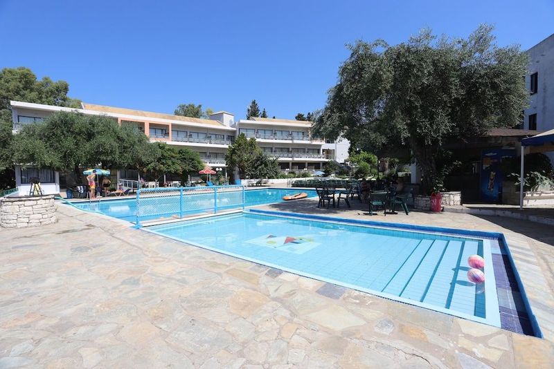 Dassia Holiday Club - Image 8