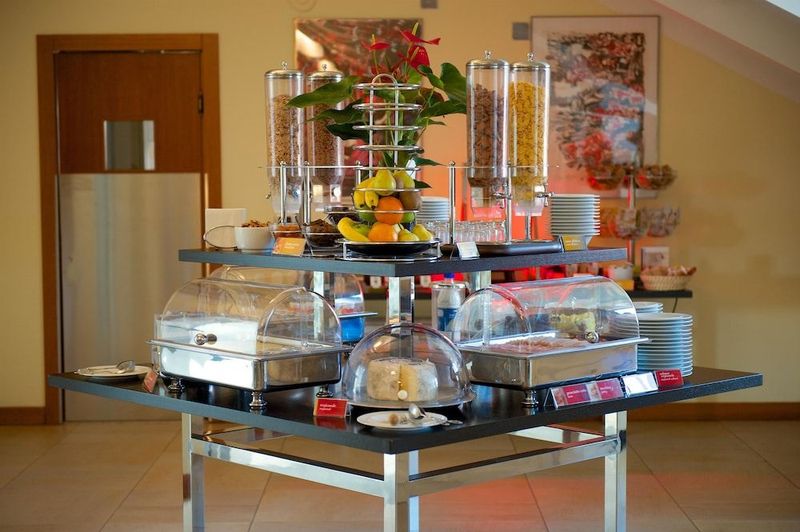 Best Western Crystal Palace Hotel - Image 6