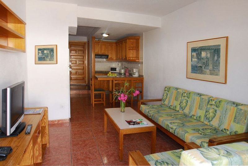 Montecarlo Apartamentos - Image 5