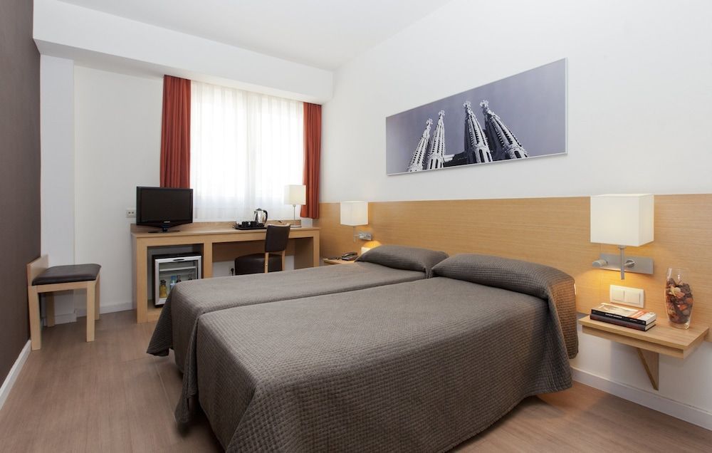 Hotel Sagrada Familia - Image 6