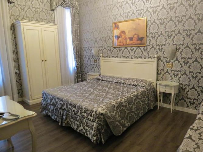 Hotellbilder av Hotel Bridge - nummer 1 av 10