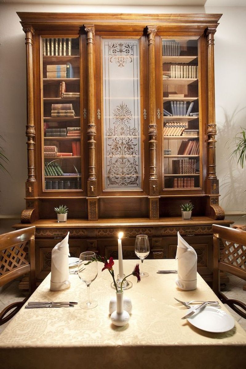 Green Garden Hotel - Image 8