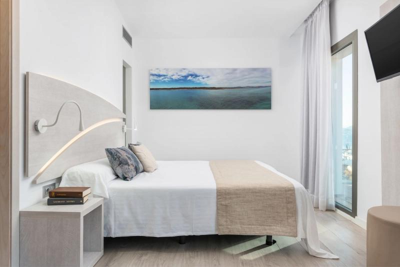 Llaut Boutique Hotel - Image 3