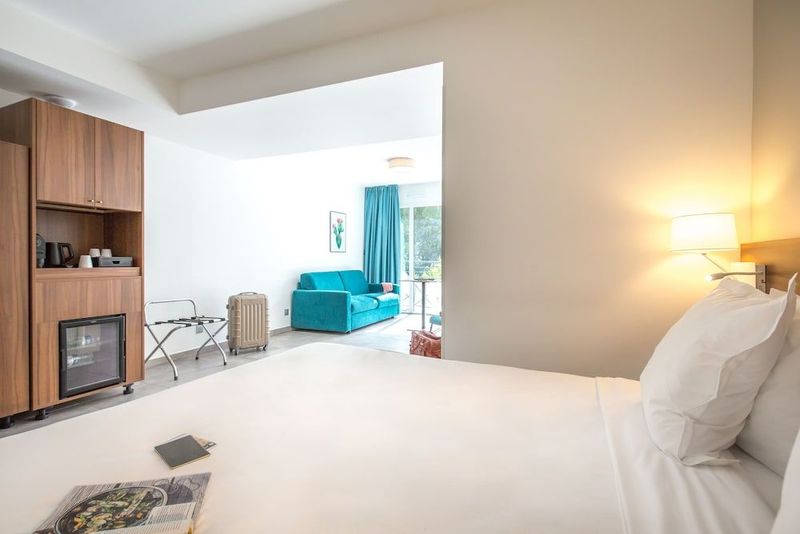 SOWELL HOTELS La Plage - Image 9