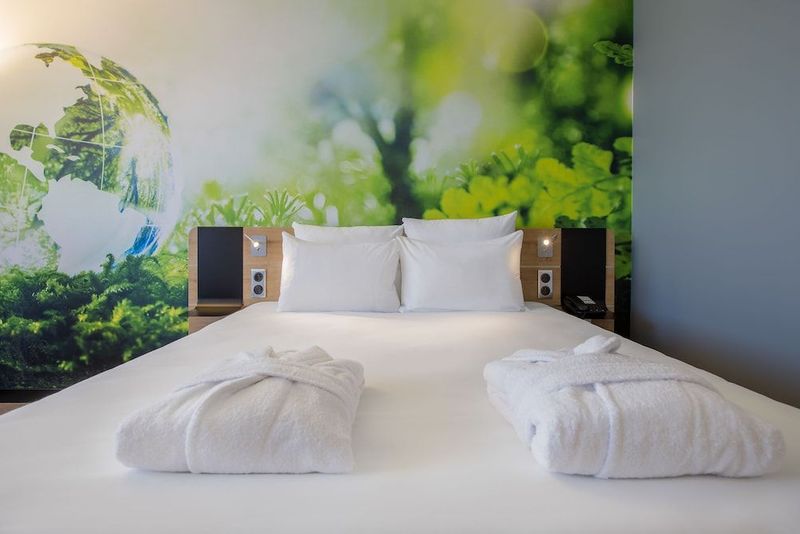 Novotel Wroclaw Centrum - Image 7