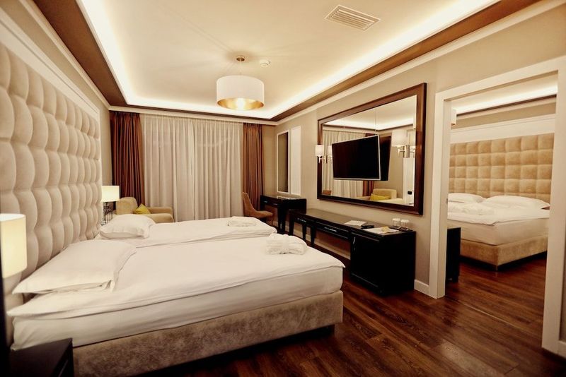 Premium Hotel Beach - Image 10