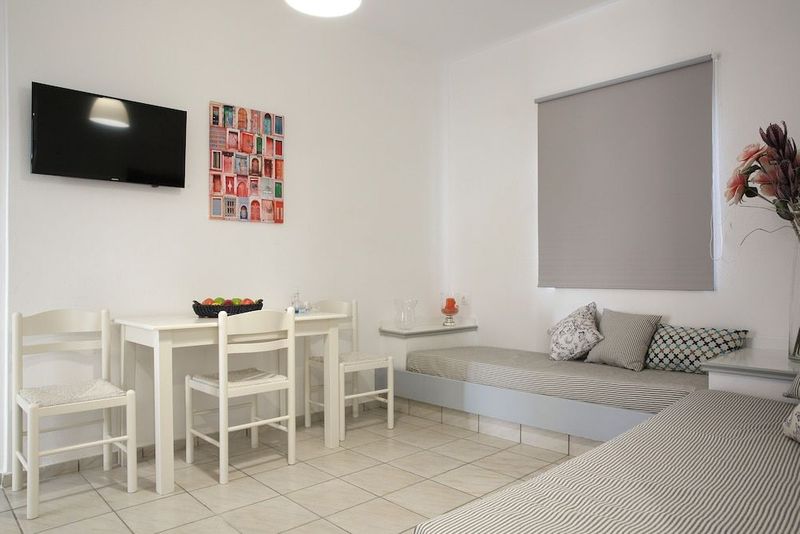 Irene Beach Apartments - Image 9