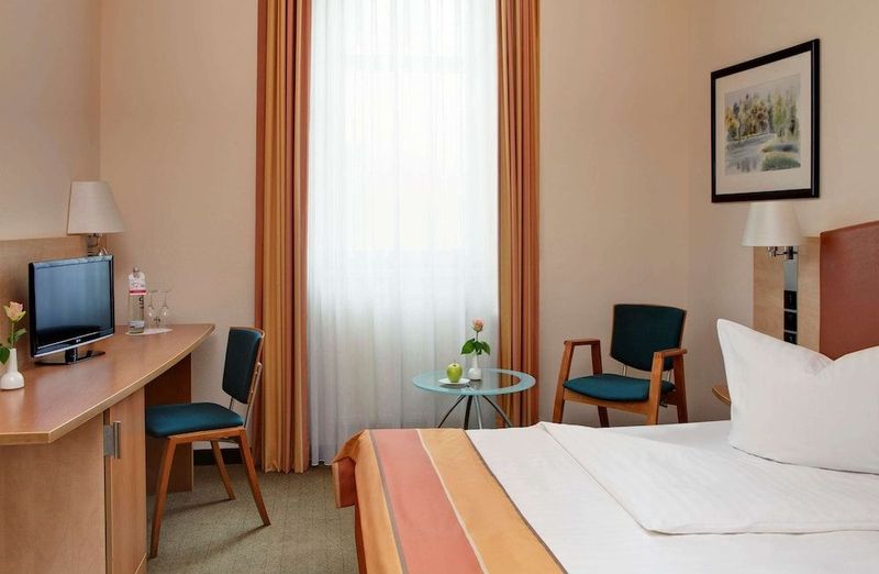 InterCityHotel Berlin Ostbahnhof - Image 8