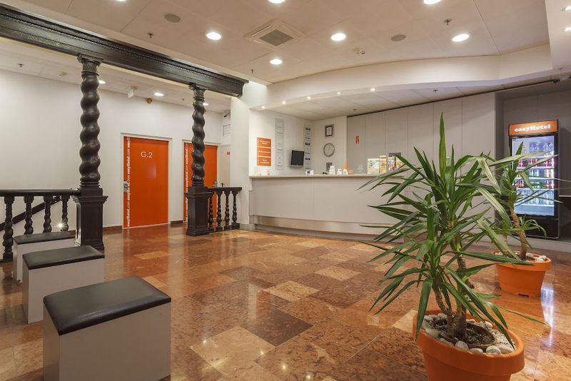 easyHotel Budapest Oktogon - Image 2