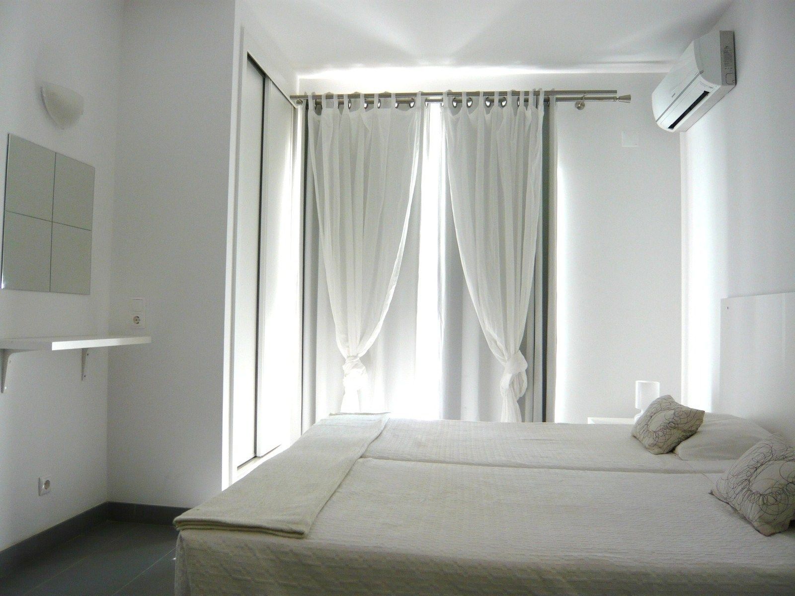 KR Hotel - Image 2