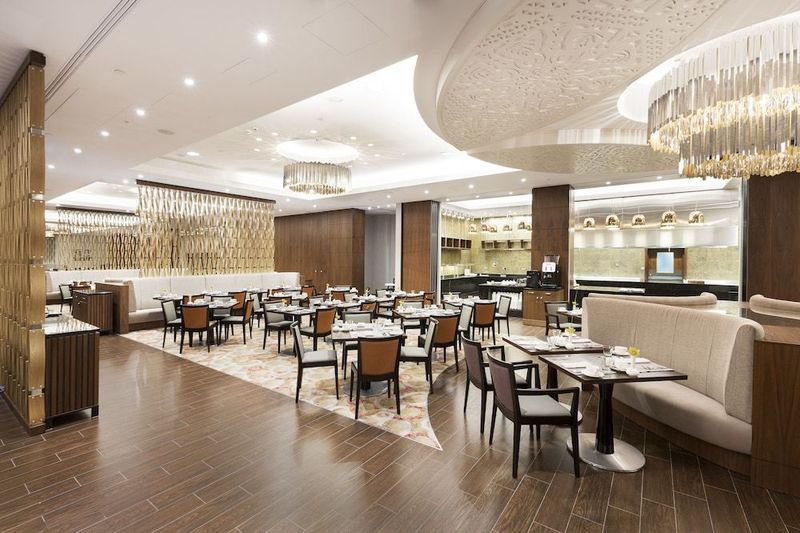 DoubleTree by Hilton Hotel & Conference Centre Warsaw - Image 8
