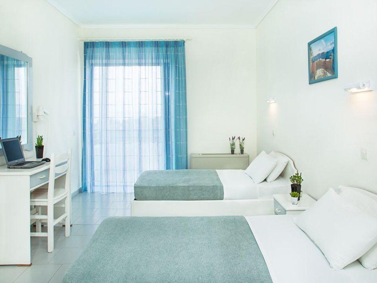 Xenios Port Marina Hotel - Image 3