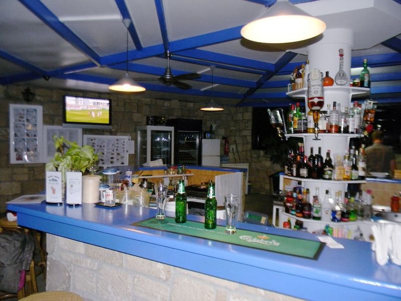Hilltop Gardens Hotel Apartments - Image 10