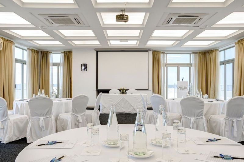 Cavalieri Art Hotel - Image 7