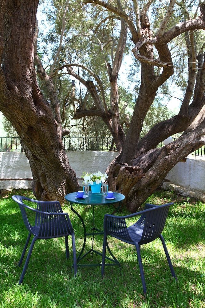 Summer House Louisa - Image 5