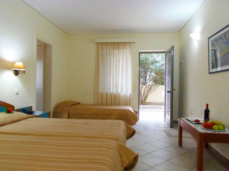 Yakinthos Hotel - Image 7