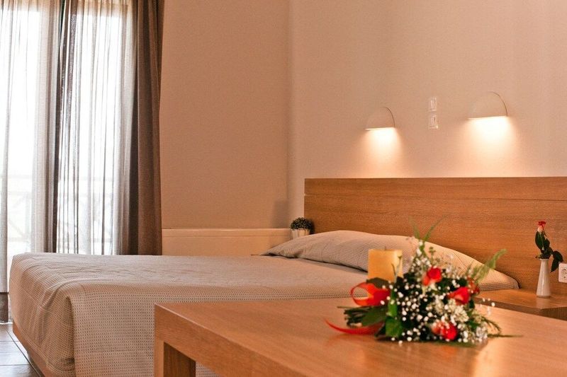 Silver Beach Hotel - Image 4