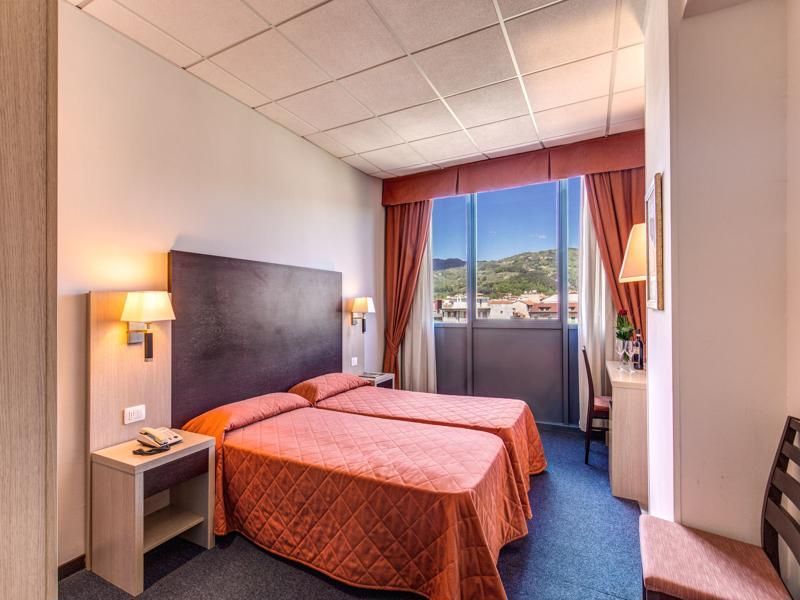 Tuscany Inn - Image 10